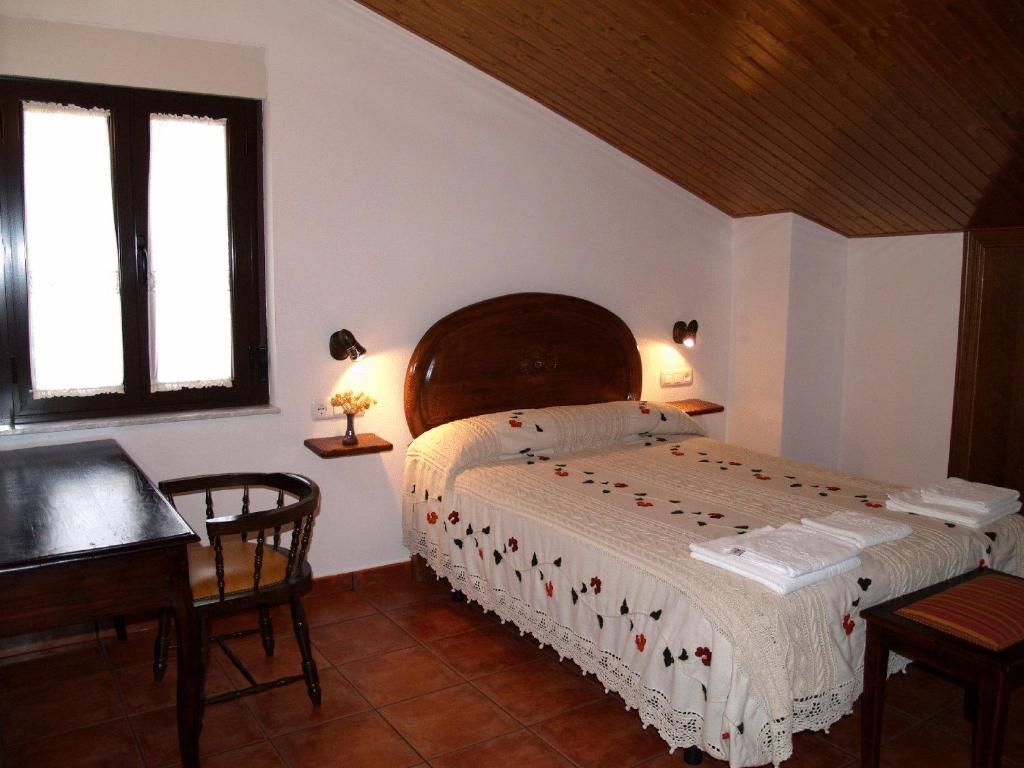Fuentes De Abajo Guest House San Esteban de la Sierra Bagian luar foto